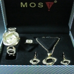 手錶、耳環、項鍊及介子套裝