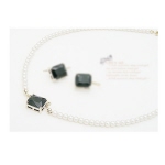 黑色簡單閃亮方鑽嚴正花珍珠韓國款式項鏈(5118-5)