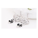 滿鑽皇冠黑色珠子字母D韓國款式耳環(3396)